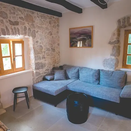 Villa Jela *